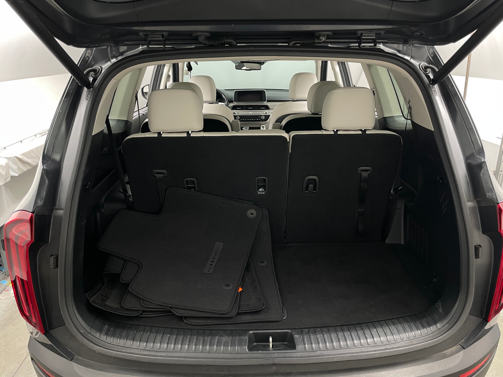 Thumbnail: 2022 Kia Telluride - 6