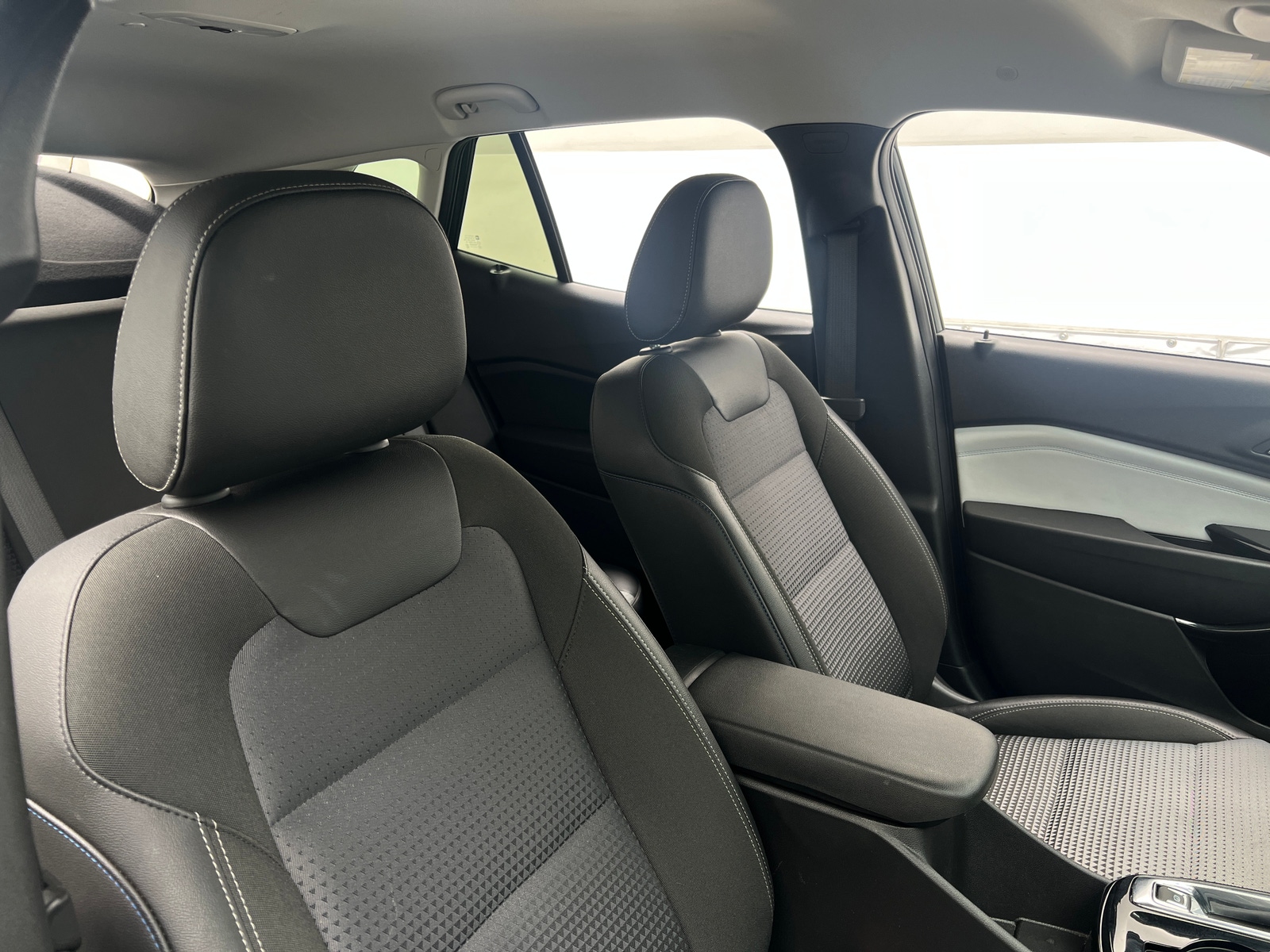 Thumbnail: 2025 Chevrolet Trax - 2