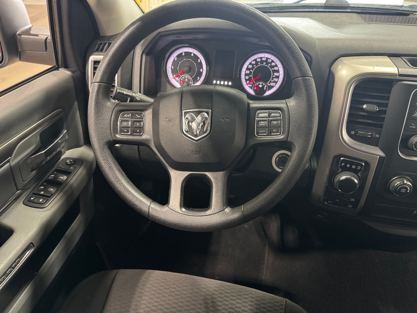 Thumbnail: 2020 RAM 1500 Classic - 5