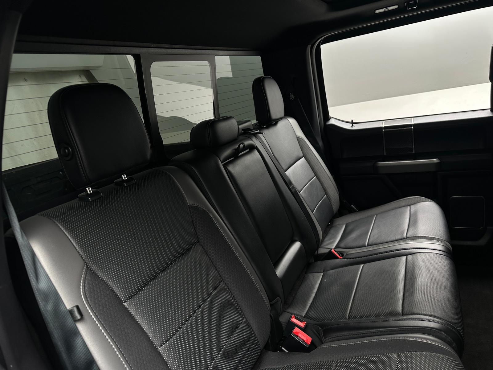 Thumbnail: 2019 Ford Econoline - 6