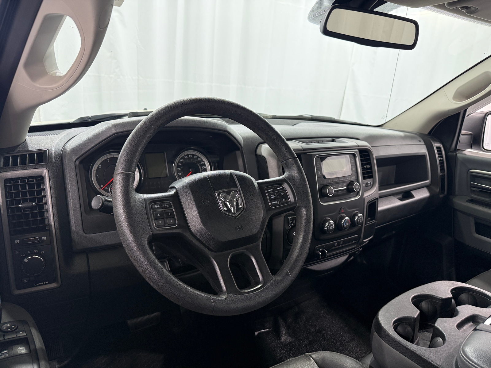 Thumbnail: 2019 RAM 1500 Classic - 2