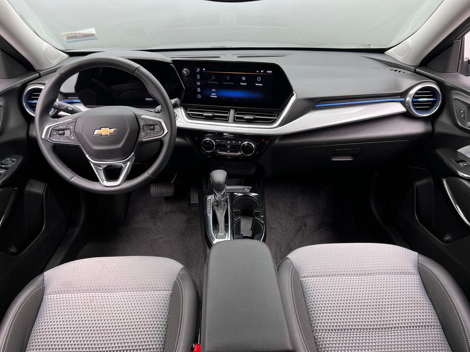 Thumbnail: 2025 Chevrolet Trax - 3