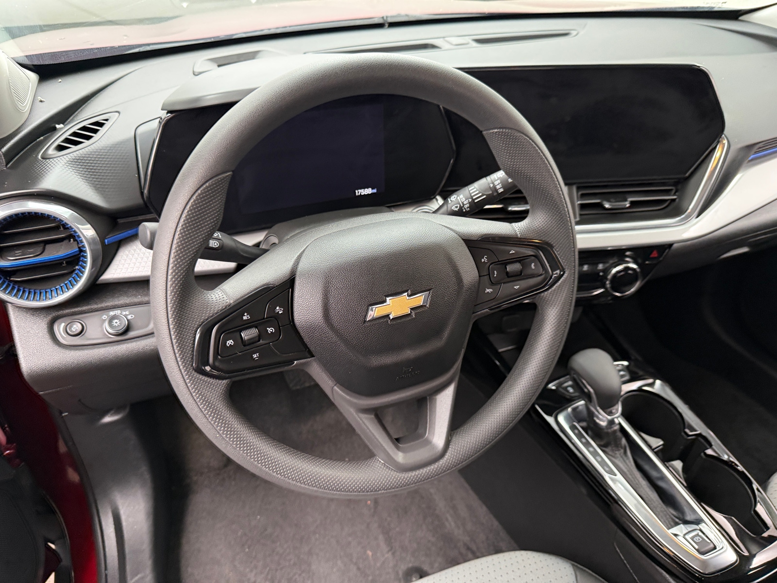 Thumbnail: 2025 Chevrolet Trax - 5