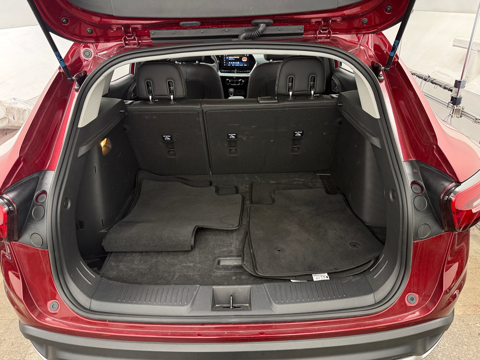 Thumbnail: 2025 Chevrolet Trax - 7