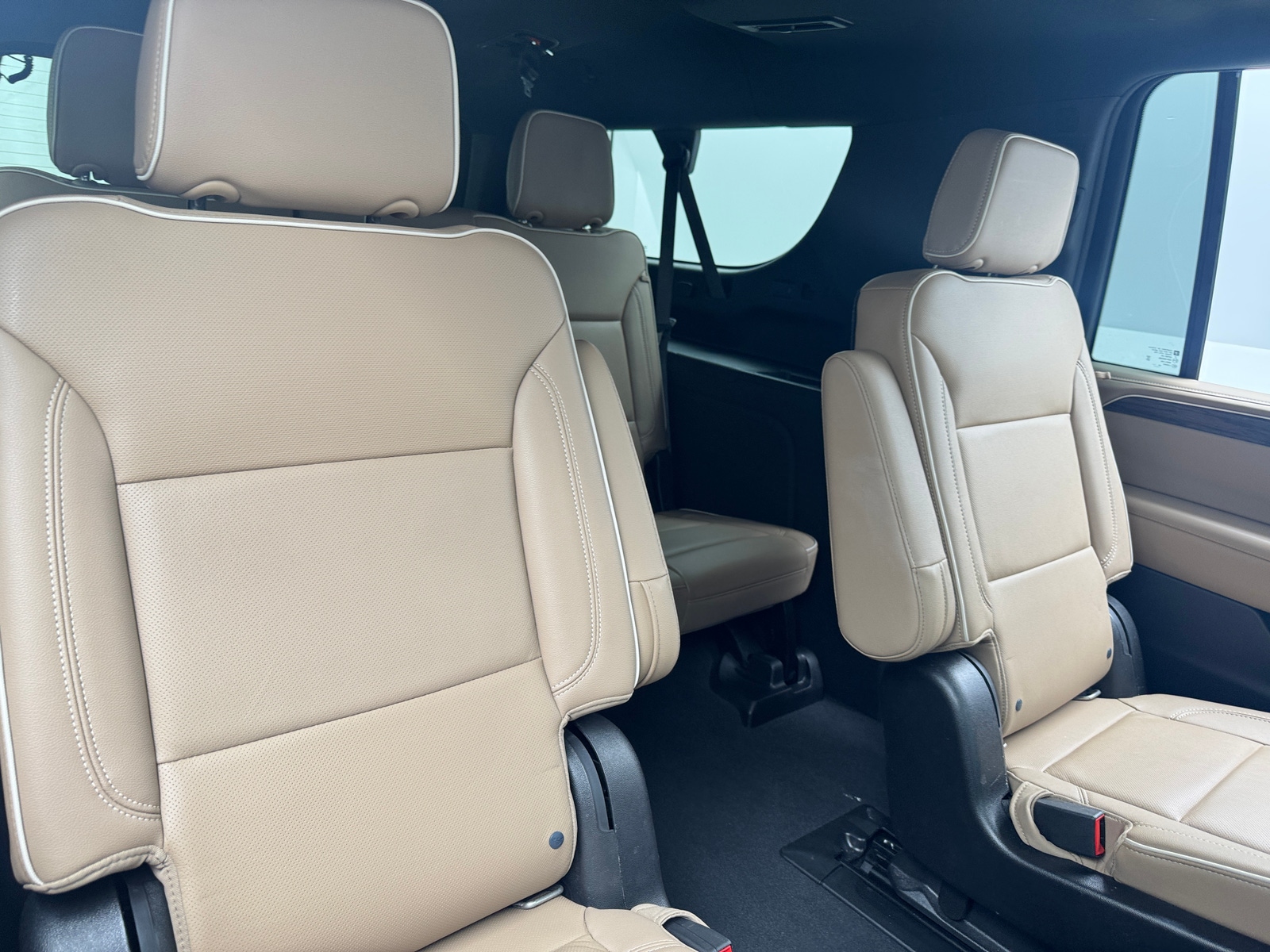 Thumbnail: 2021 Chevrolet Suburban - 5