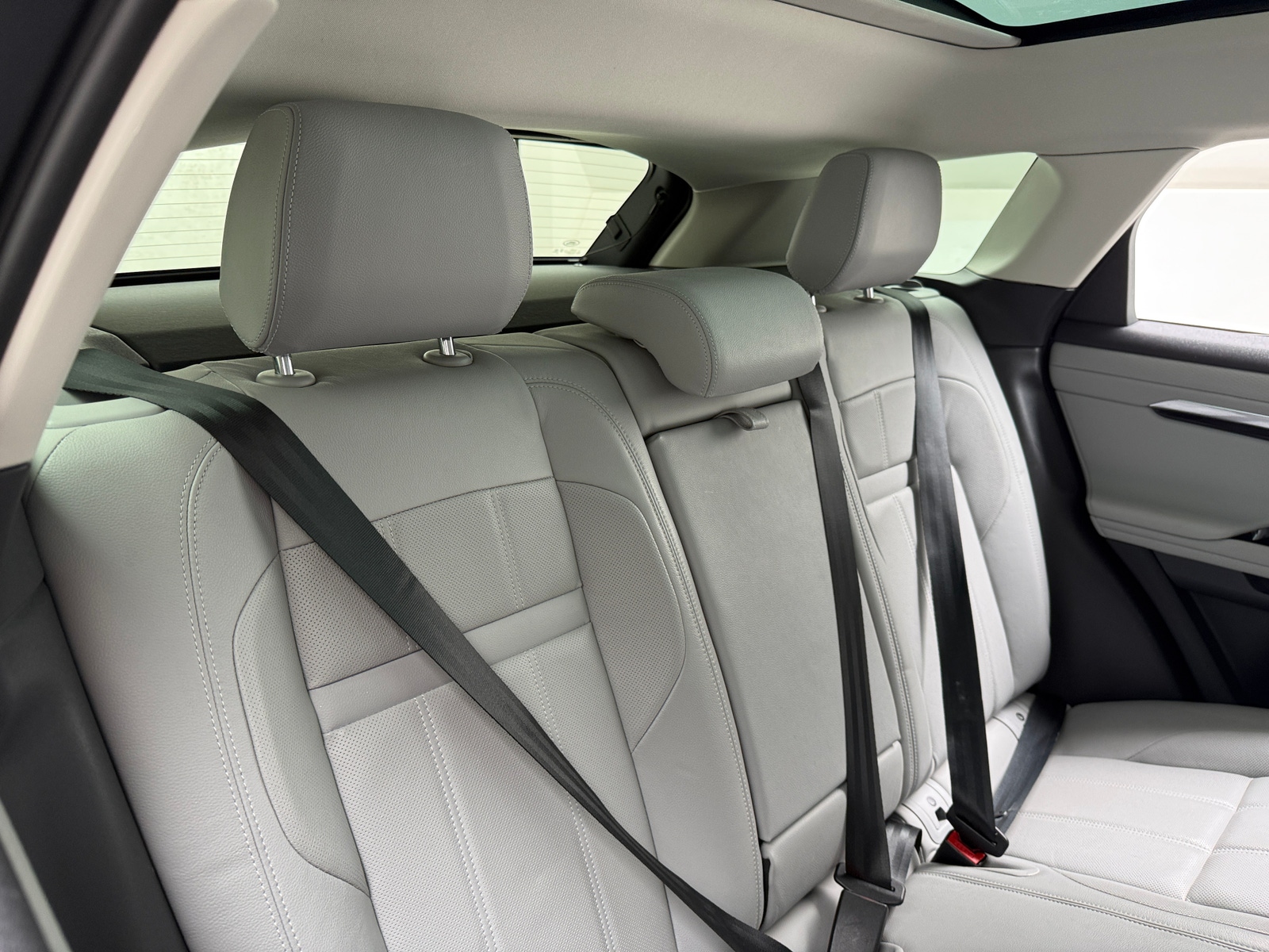 Thumbnail: 2023 Land Rover Range Rover Evoque - 5