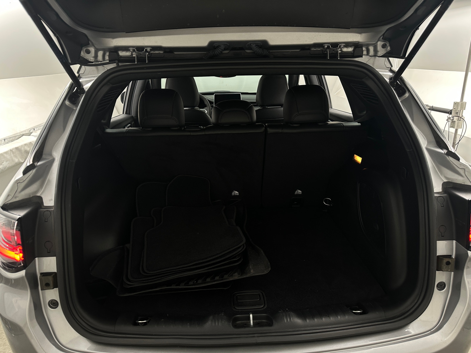 Thumbnail: 2023 Jeep Compass - 6