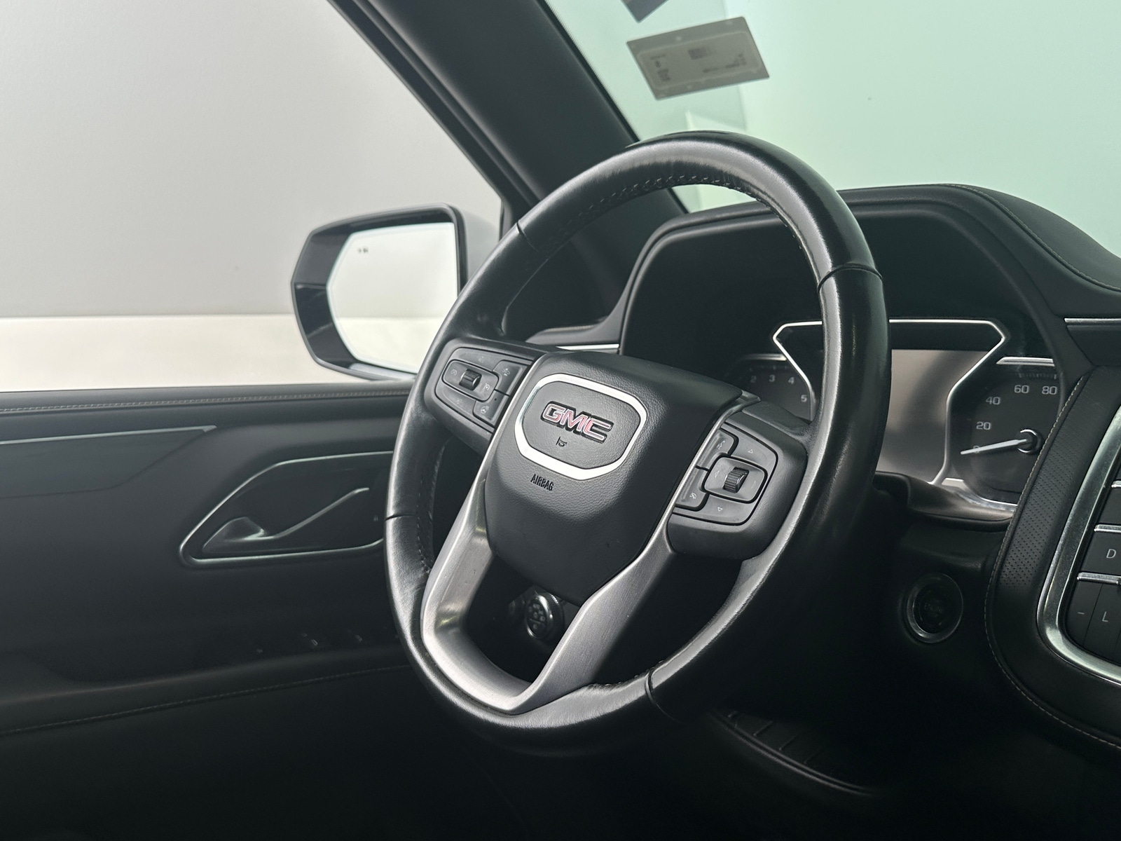 Thumbnail: 2021 GMC Yukon - 4