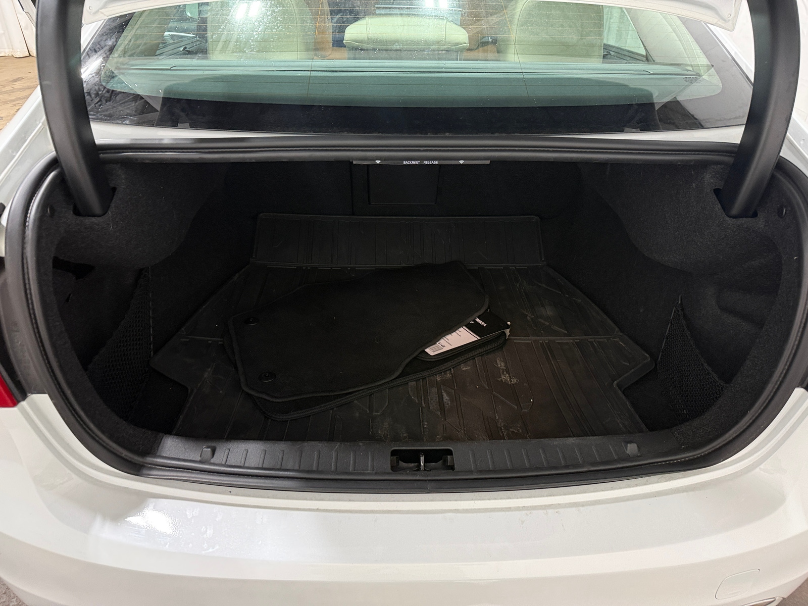 Thumbnail: 2018 Volvo S60 - 6