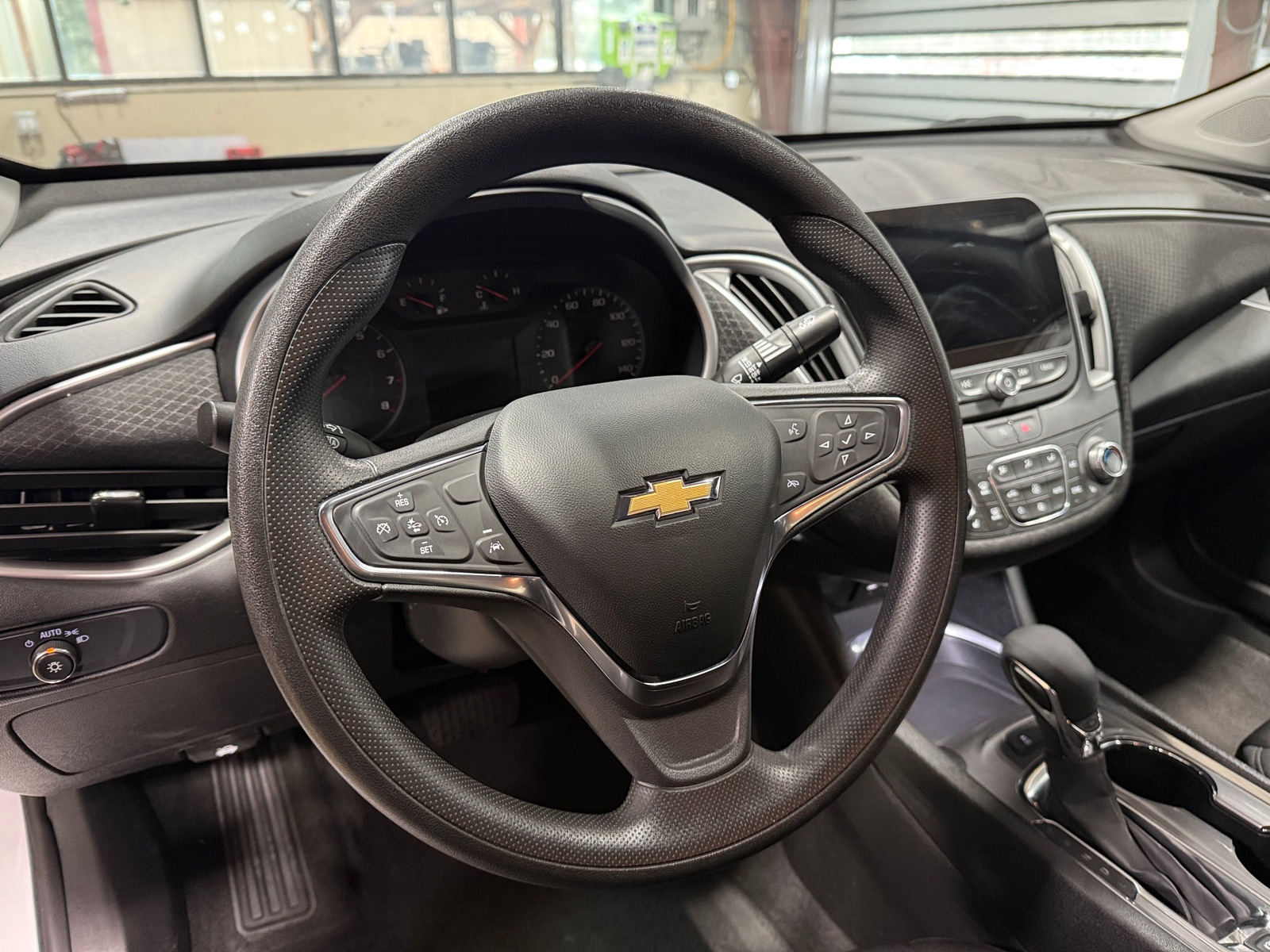 Thumbnail: 2024 Chevrolet Malibu - 5