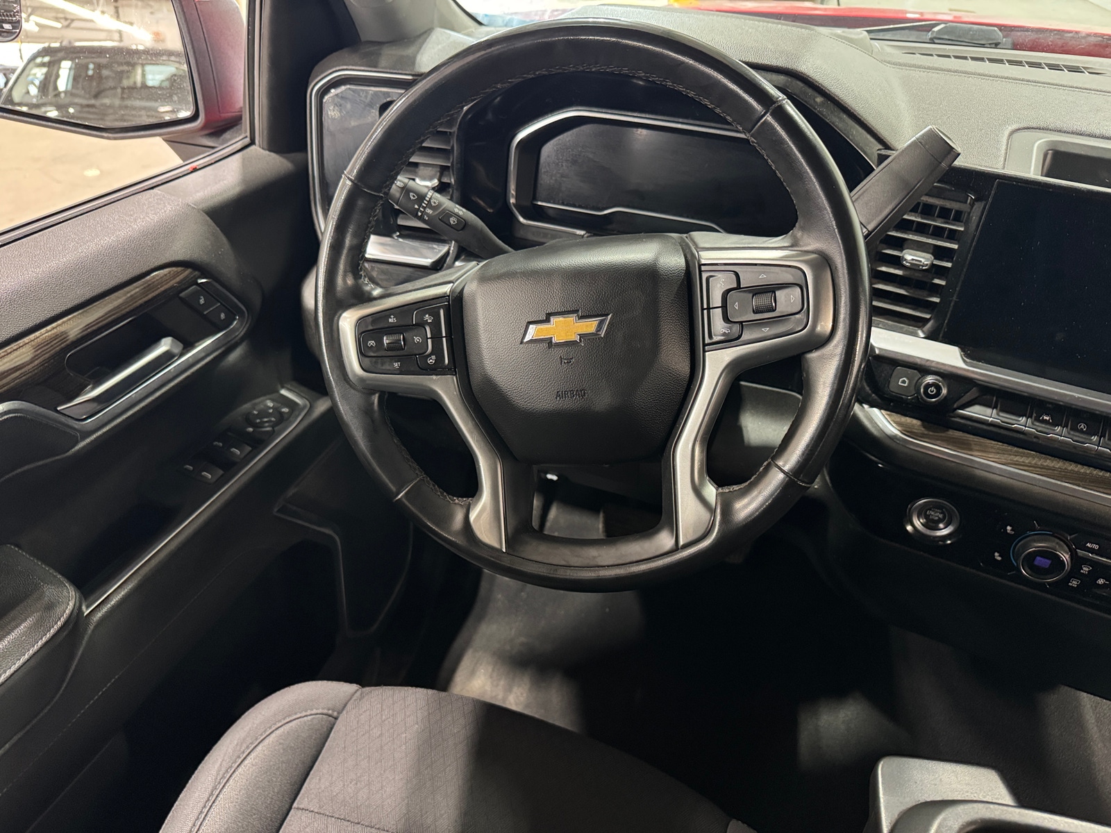 Thumbnail: 2023 Chevrolet Silverado 1500 - 5