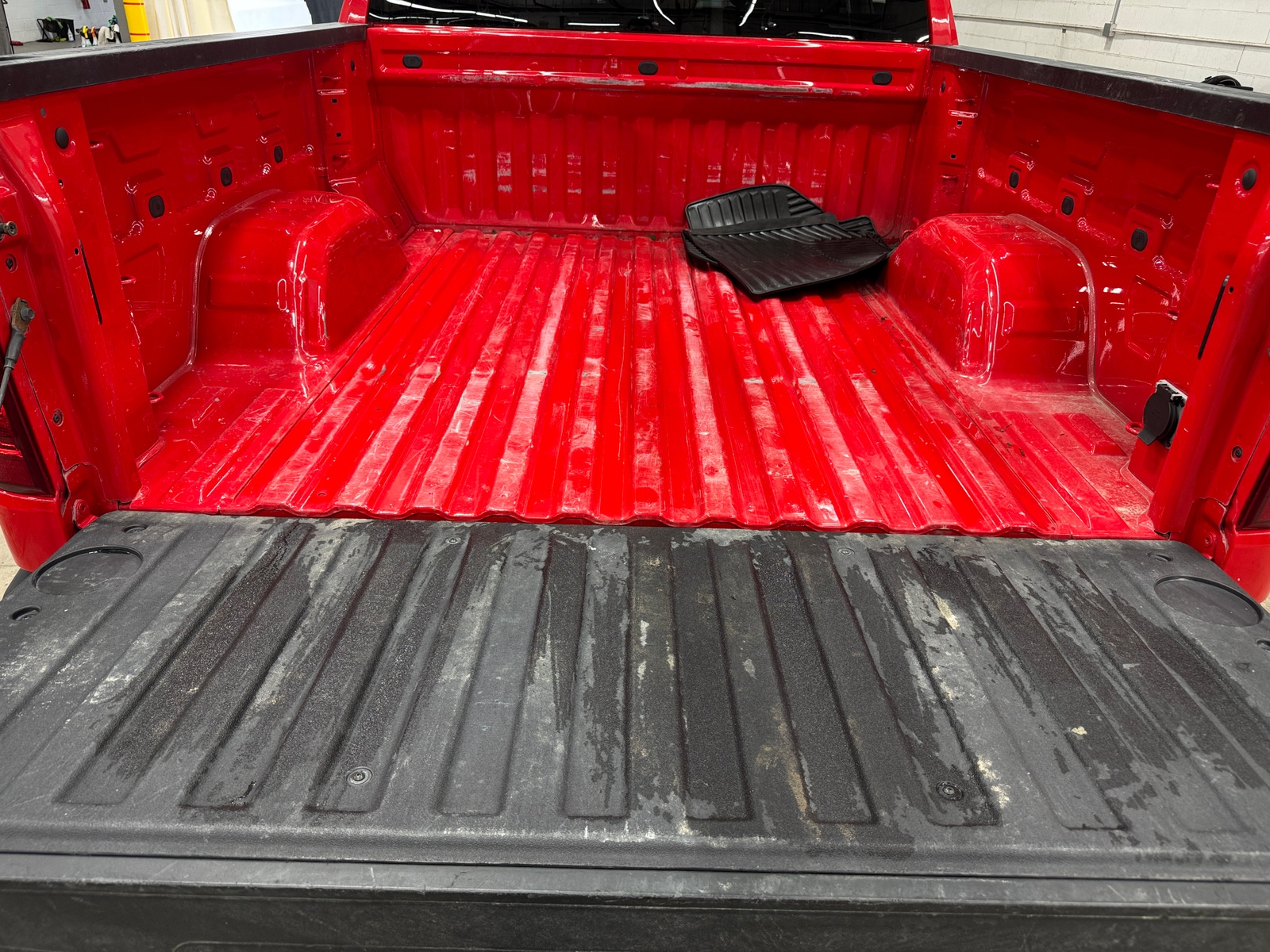 Thumbnail: 2023 Chevrolet Silverado 1500 - 7