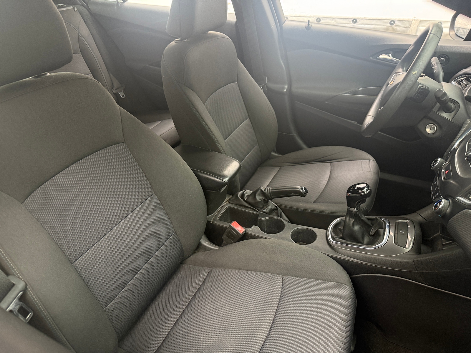 Thumbnail: 2018 Chevrolet Cruze - 2