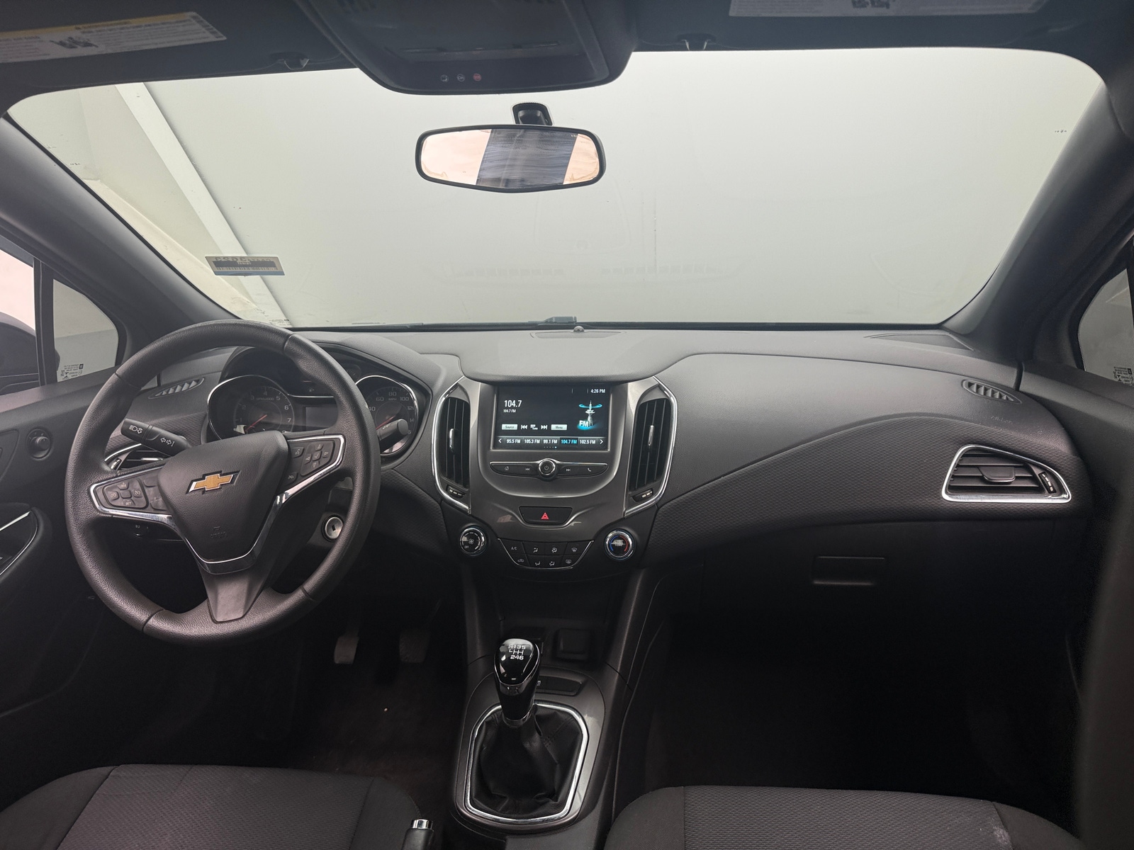 Thumbnail: 2018 Chevrolet Cruze - 3