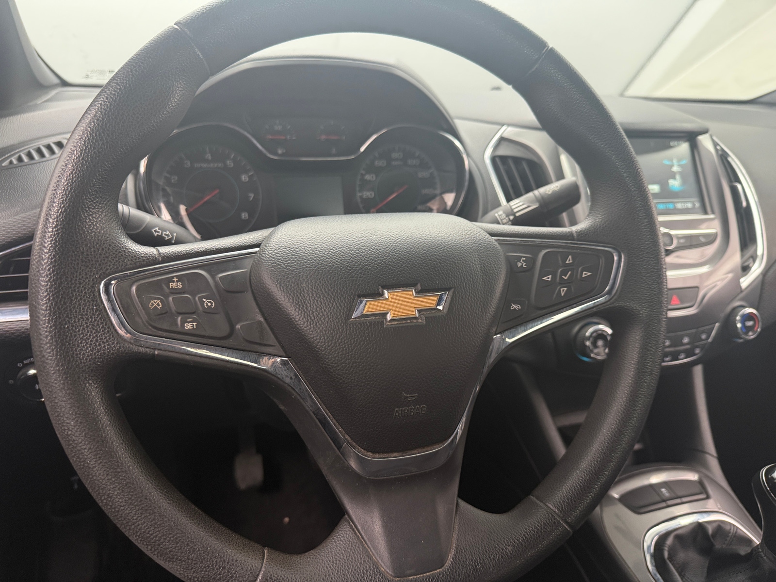 Thumbnail: 2018 Chevrolet Cruze - 5