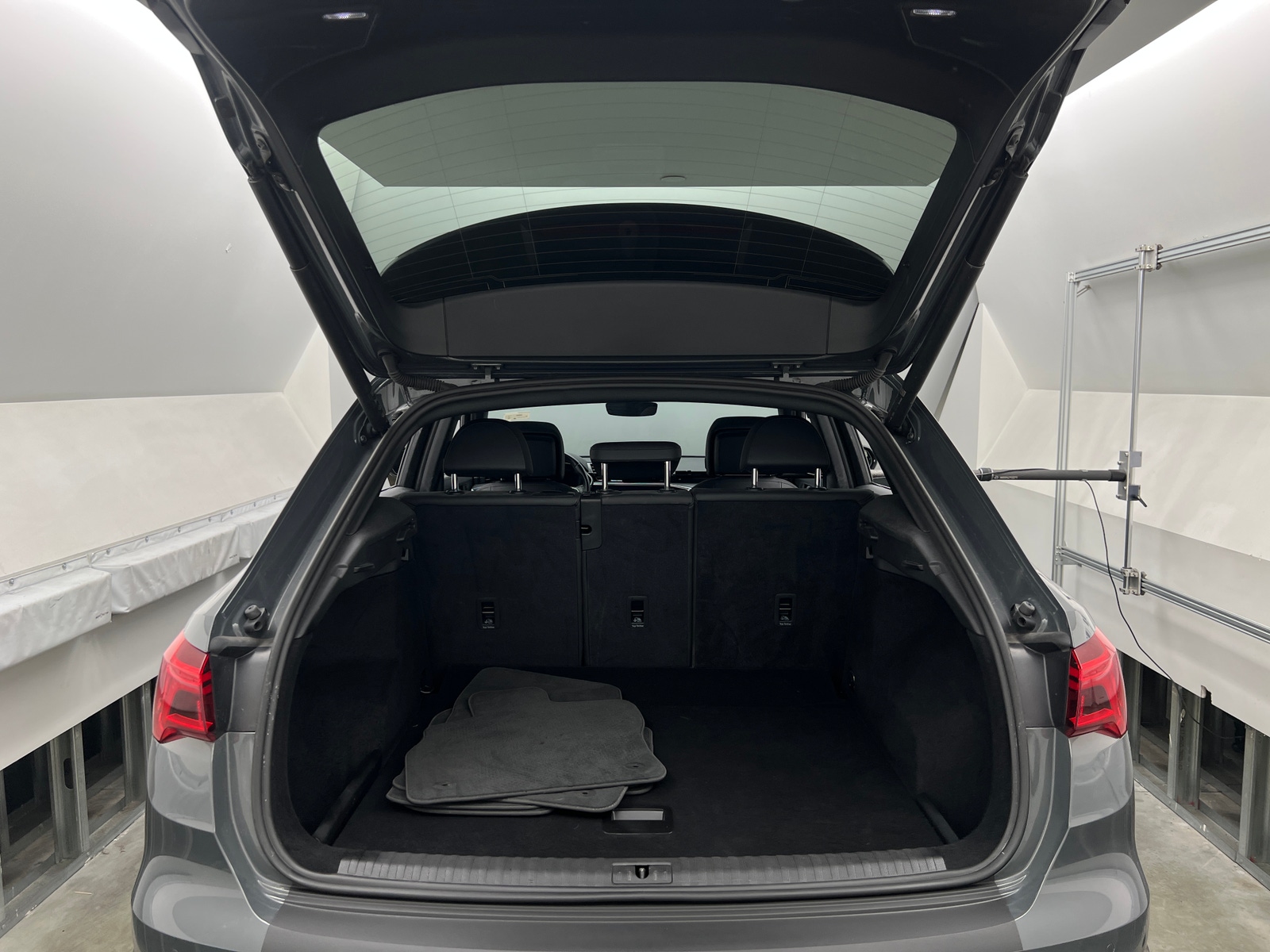 Thumbnail: 2021 Audi Q3 - 6