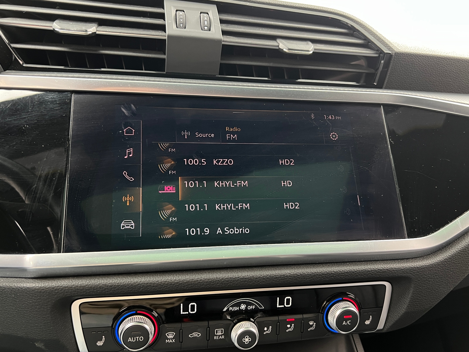 Thumbnail: 2021 Audi Q3 - 3