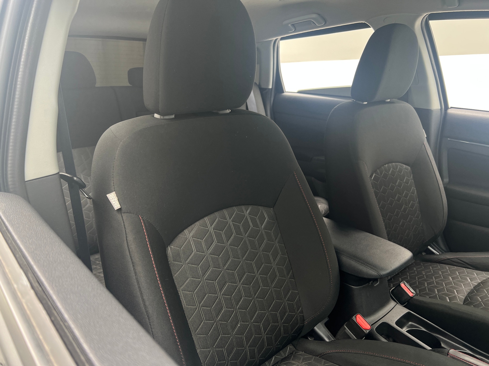 Thumbnail: 2022 Mitsubishi Outlander Sport - 2