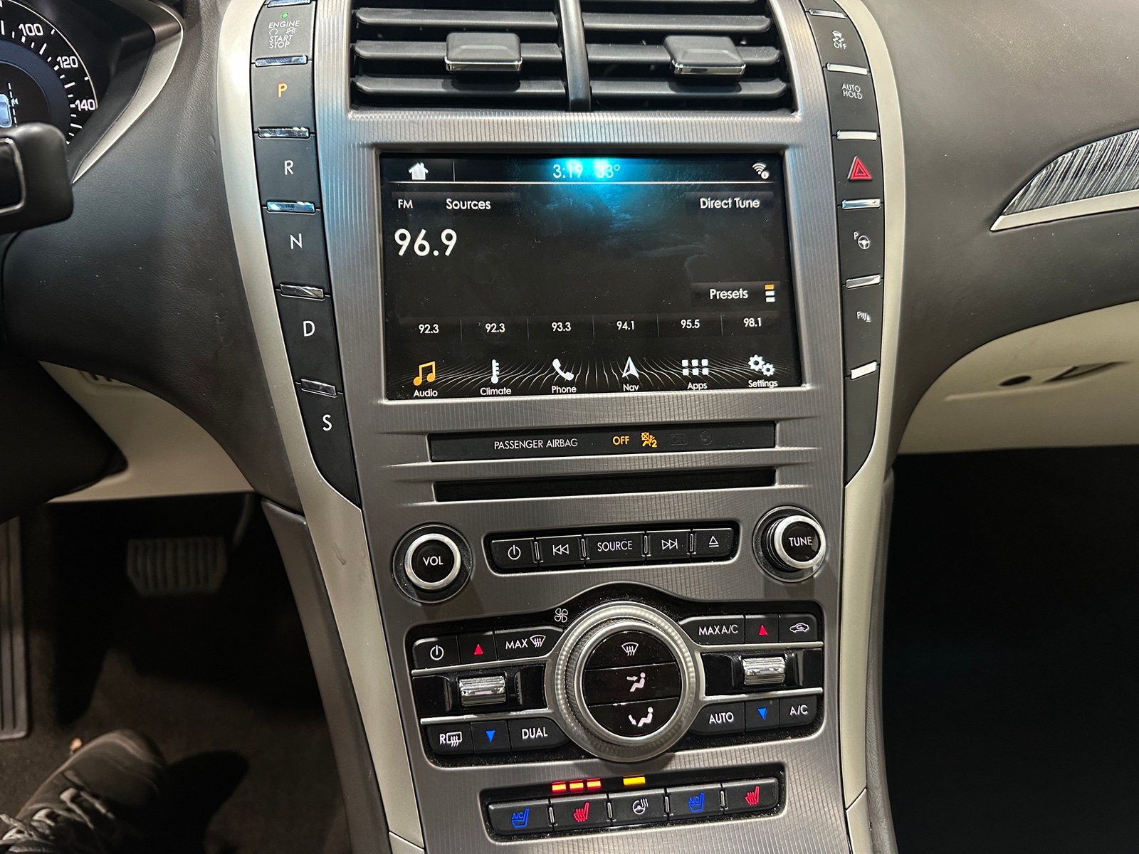 Thumbnail: 2018 Lincoln MKZ - 3