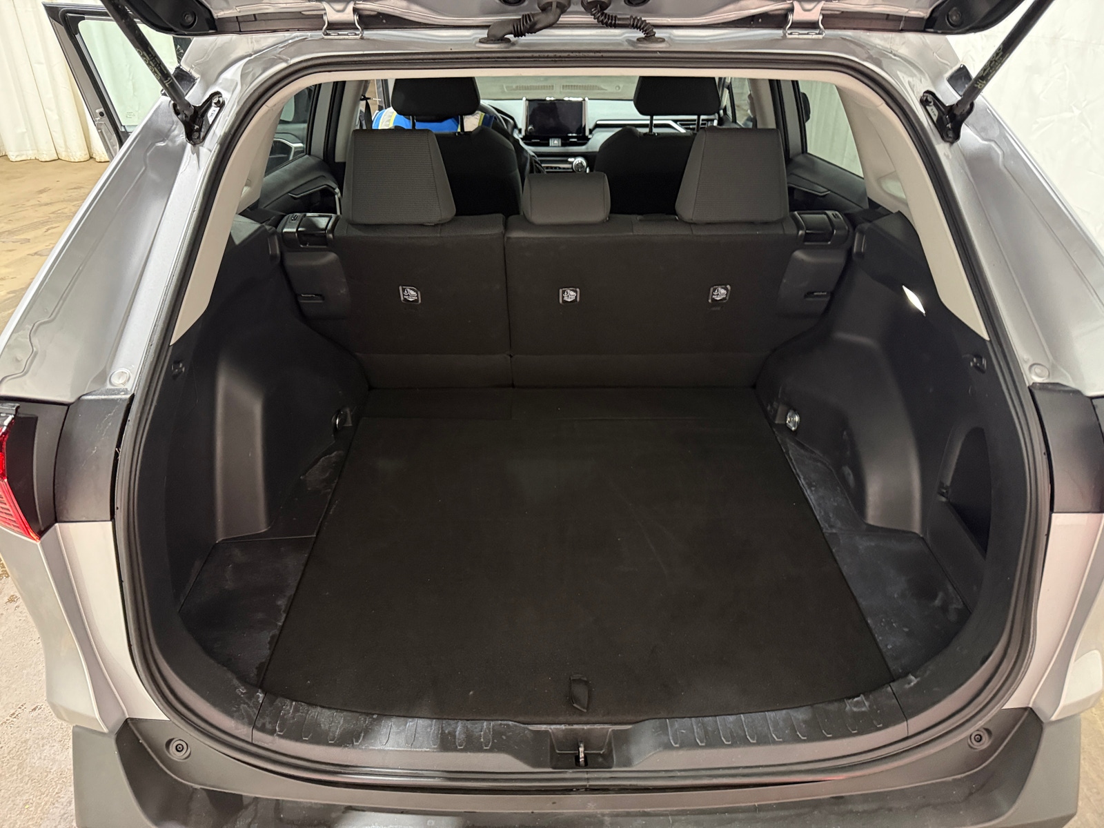 Thumbnail: 2025 Toyota RAV4 - 7