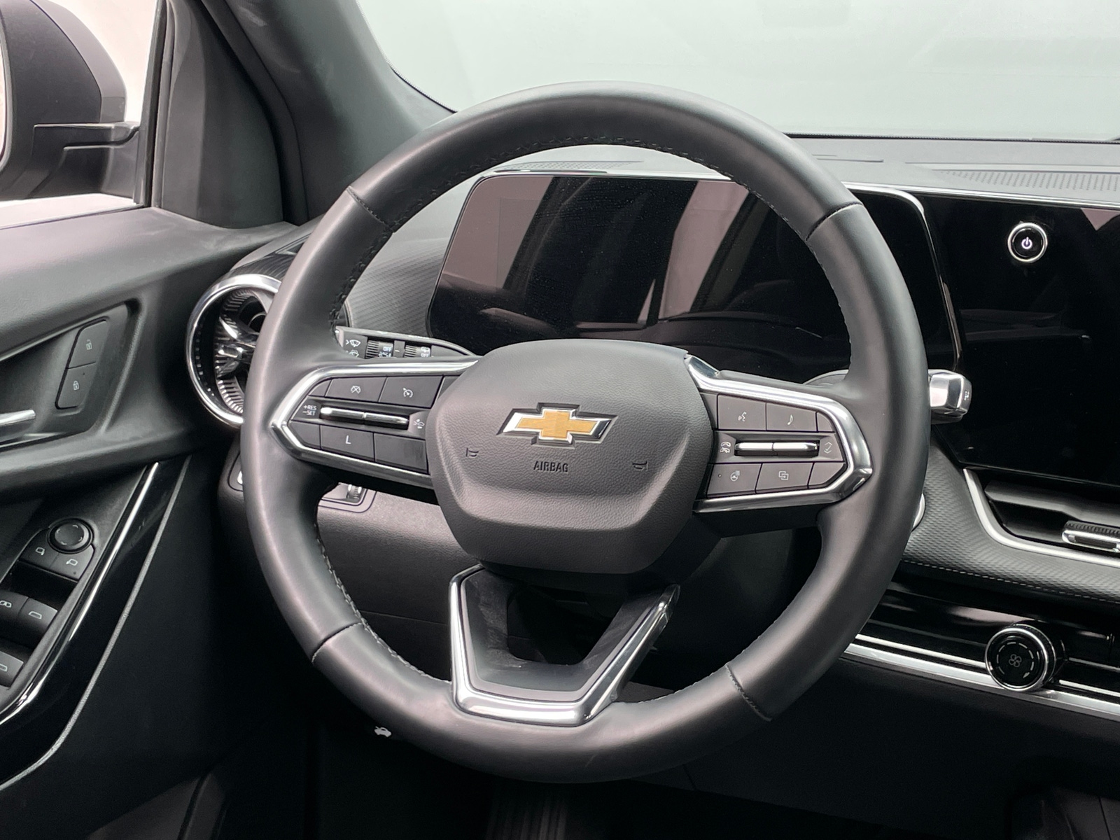 Thumbnail: 2025 Chevrolet Equinox - 5