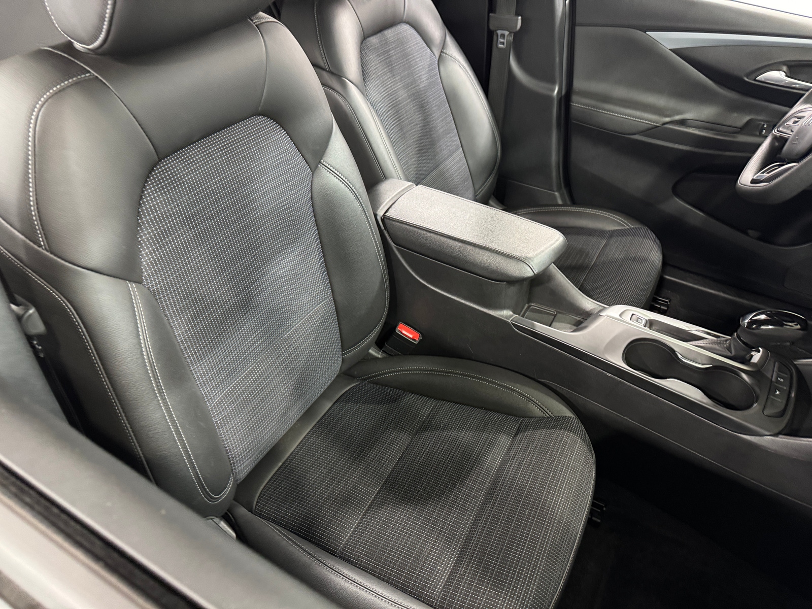 Thumbnail: 2025 Buick Envista - 2