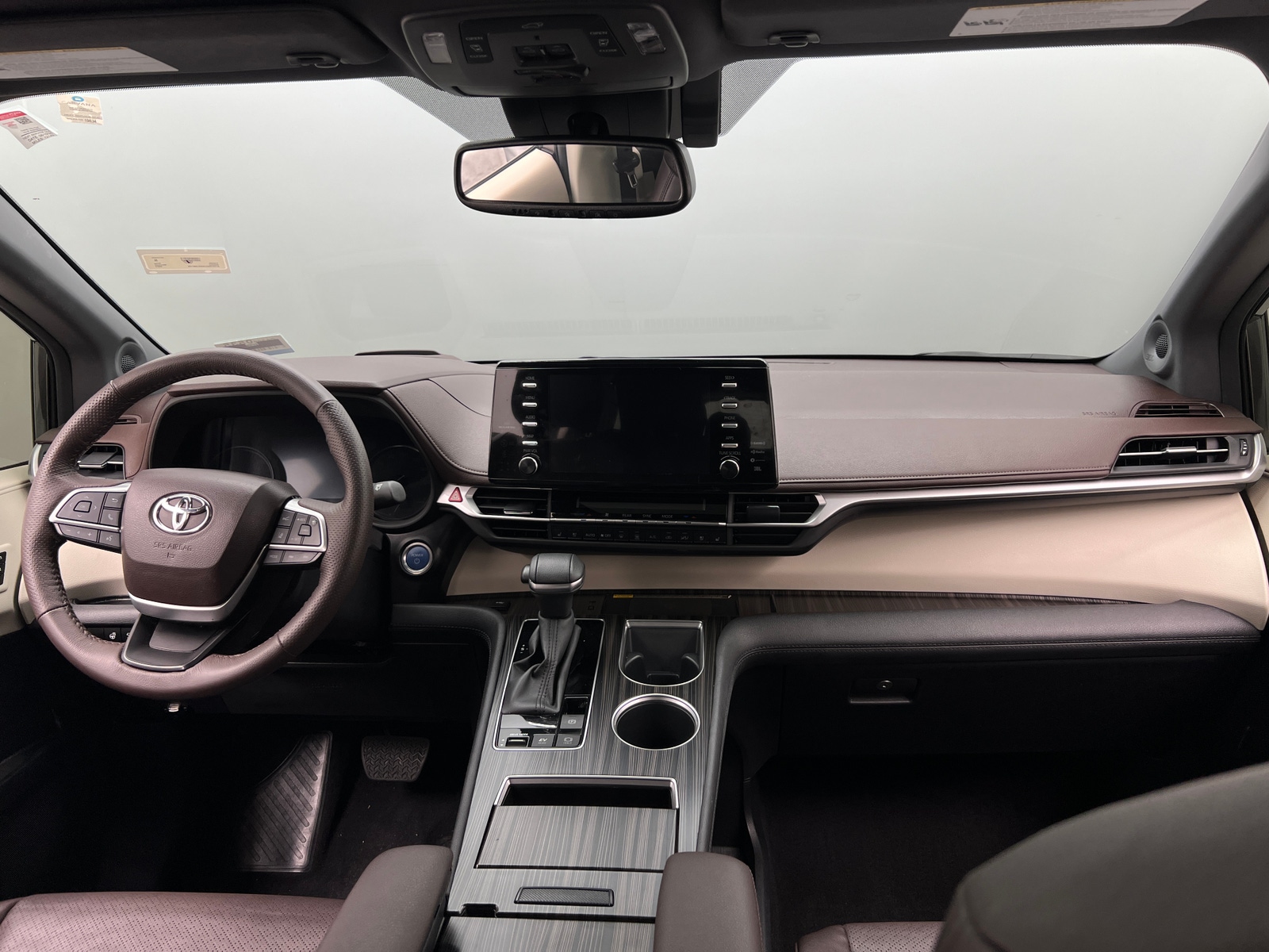 Thumbnail: 2024 Toyota Sienna - 2