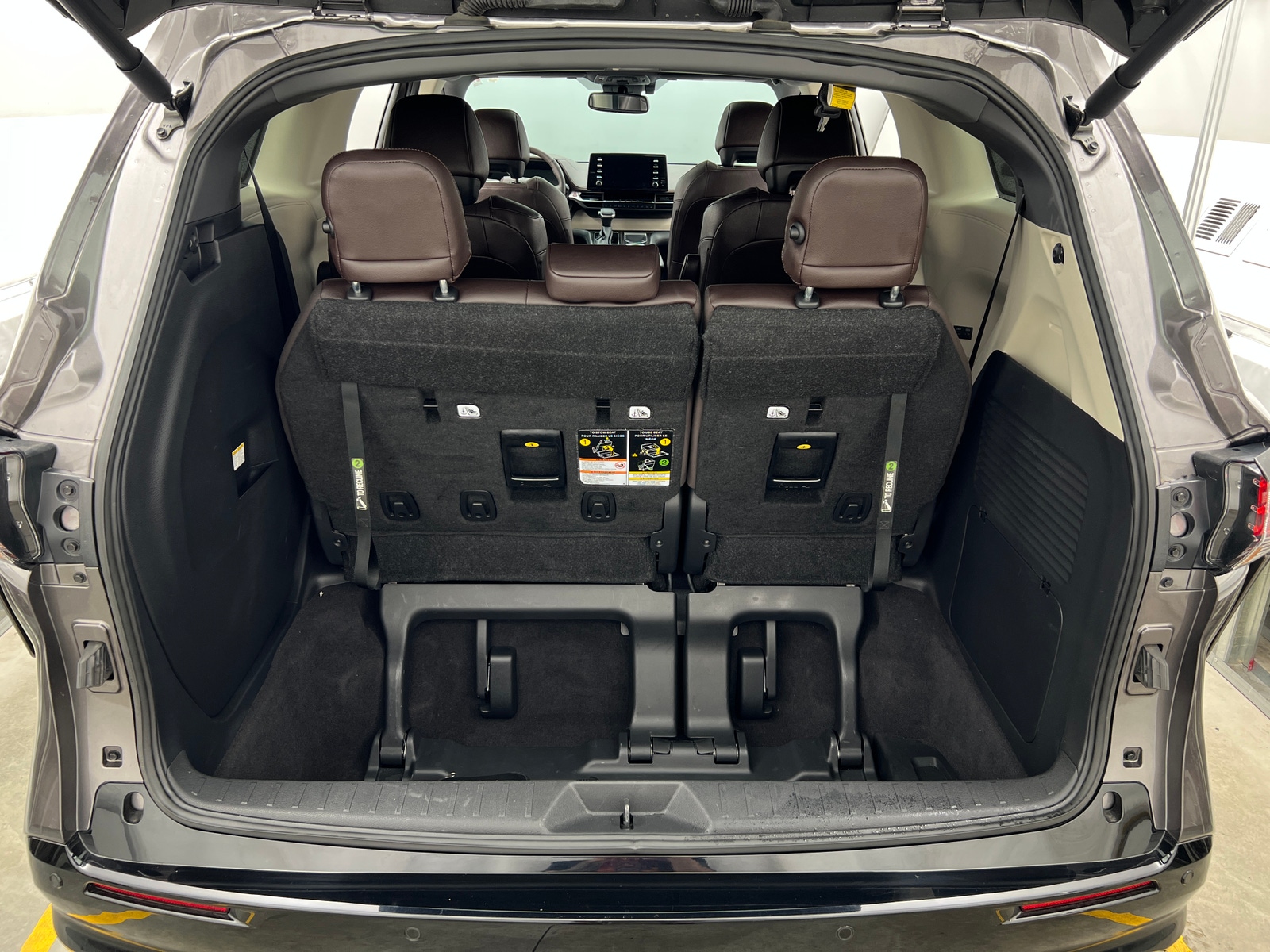 Thumbnail: 2024 Toyota Sienna - 6