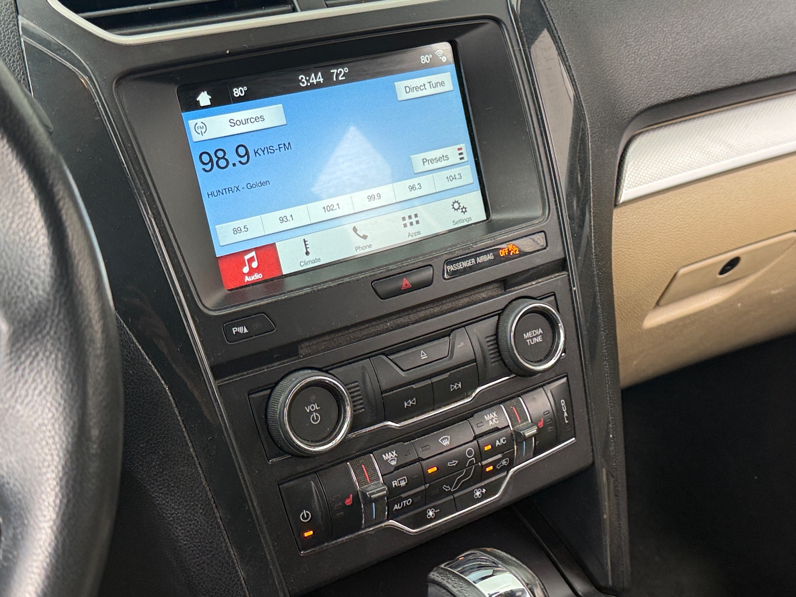 Thumbnail: 2017 Ford Explorer - 3