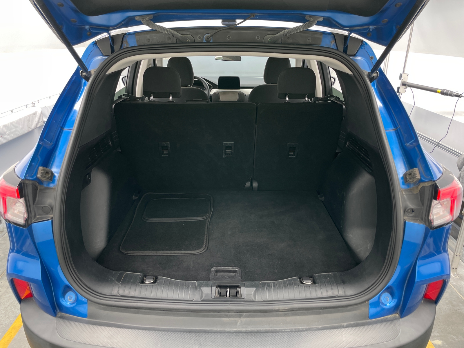 Thumbnail: 2021 Ford Escape - 7