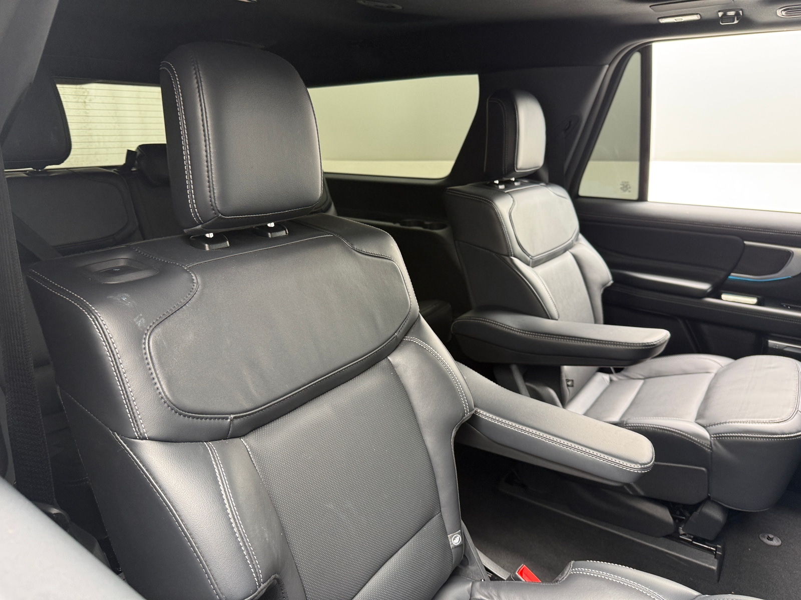 Thumbnail: 2025 Ford Expedition MAX - 5