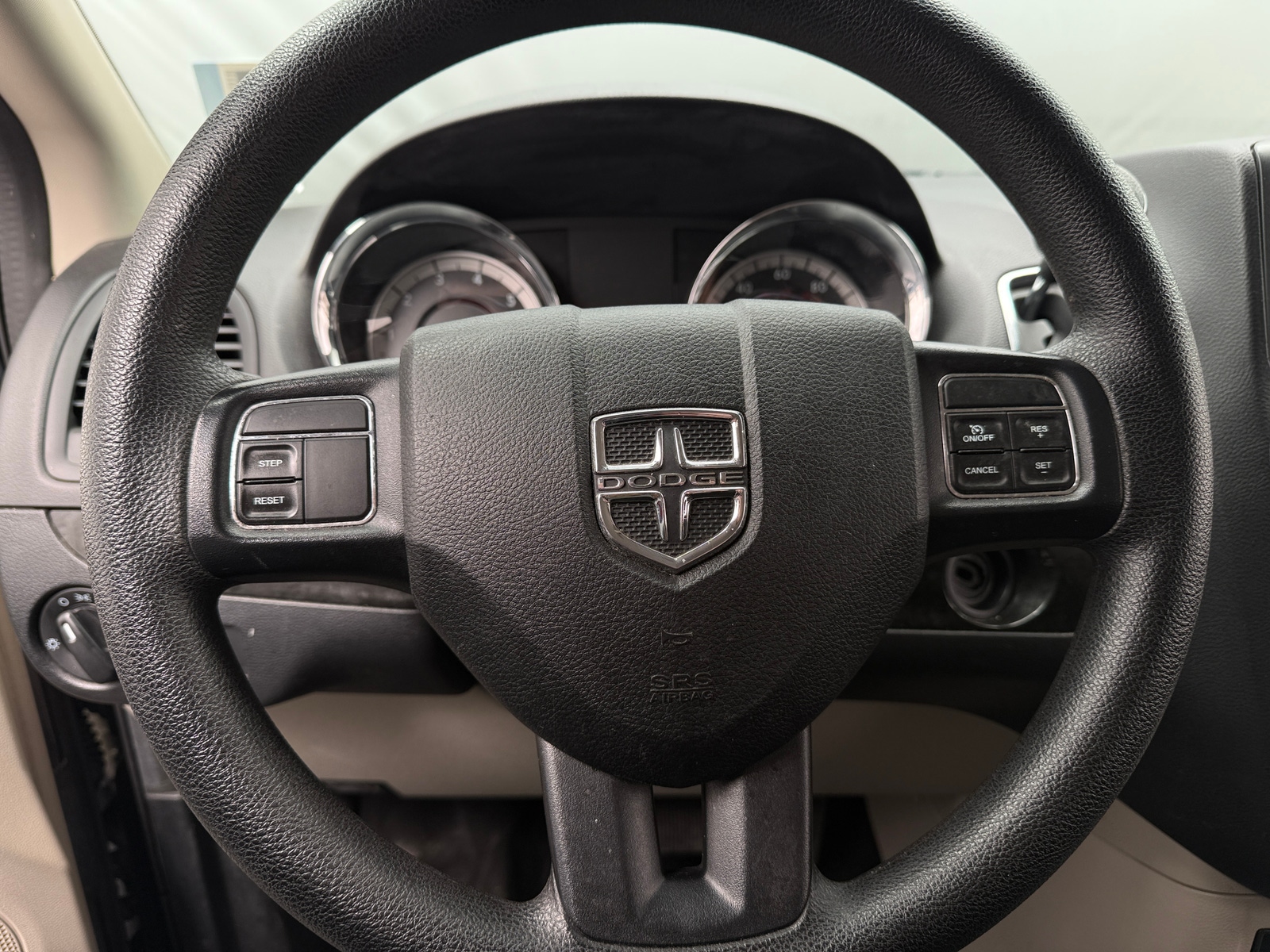 Thumbnail: 2017 Dodge Grand Caravan - 5