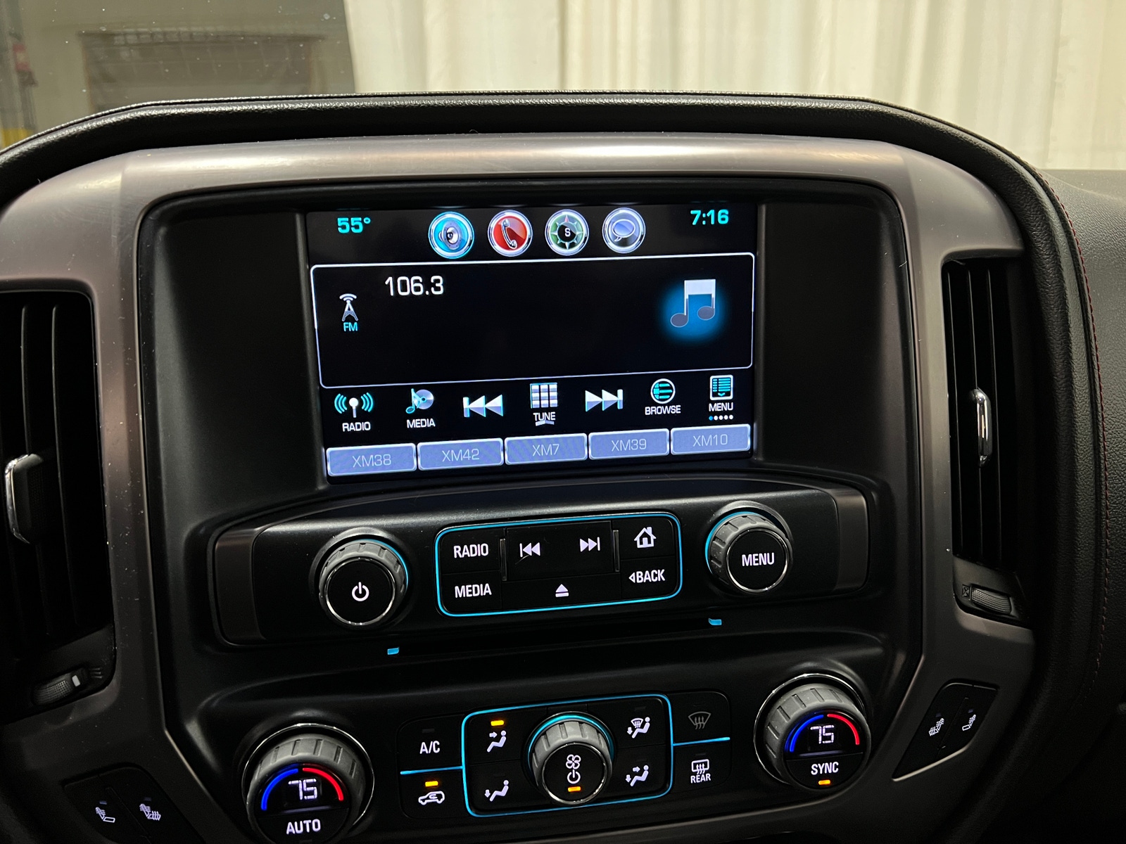 Thumbnail: 2017 GMC Sierra 1500 - 3