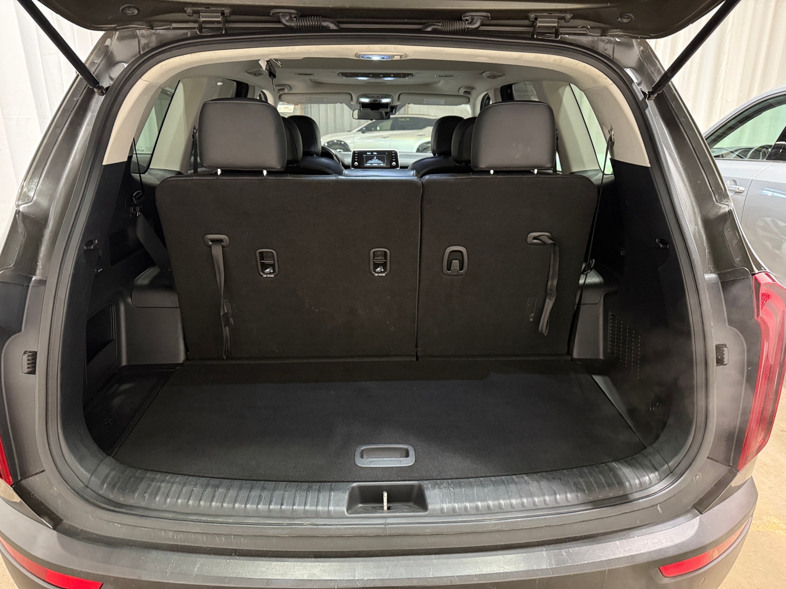 Thumbnail: 2020 Kia Telluride - 6