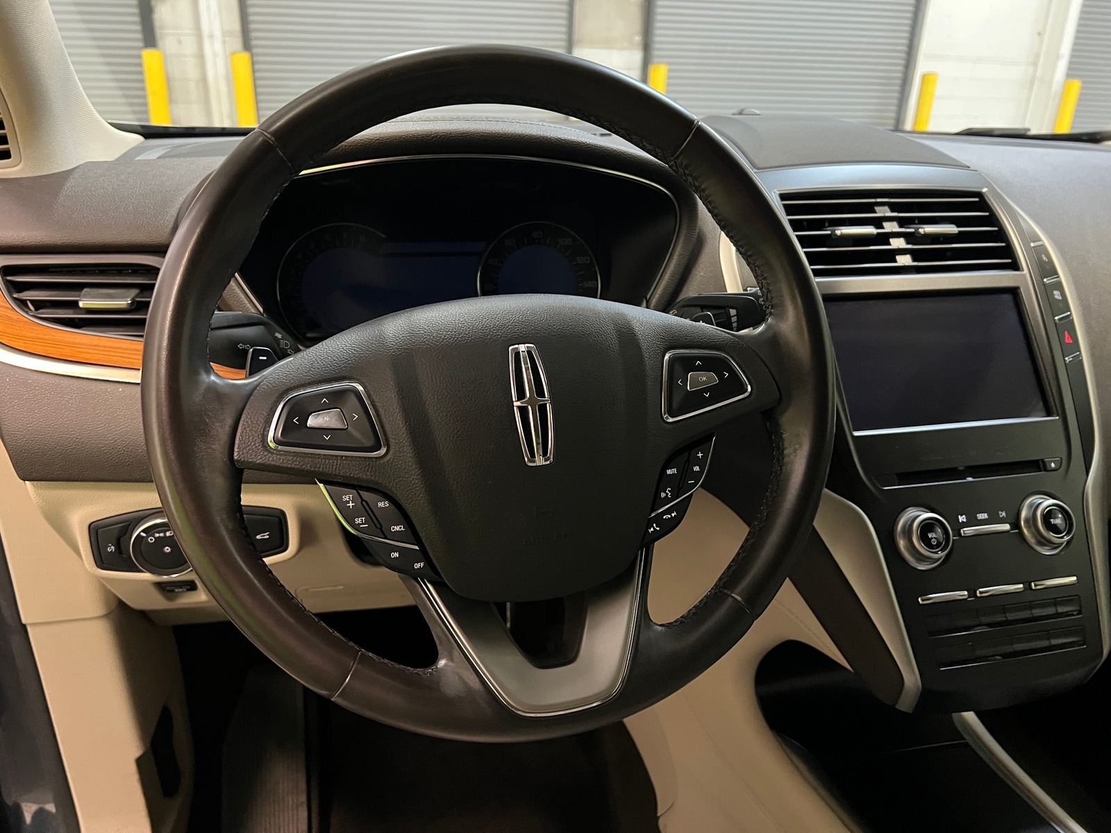 Thumbnail: 2019 Lincoln MKC - 4