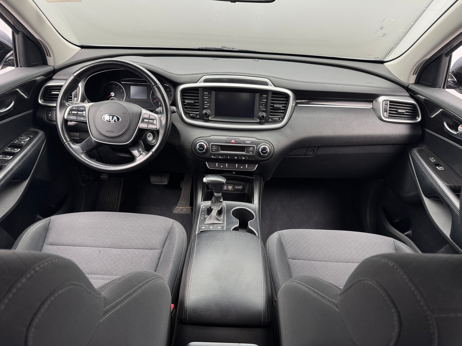 Thumbnail: 2020 Kia Sorento - 3