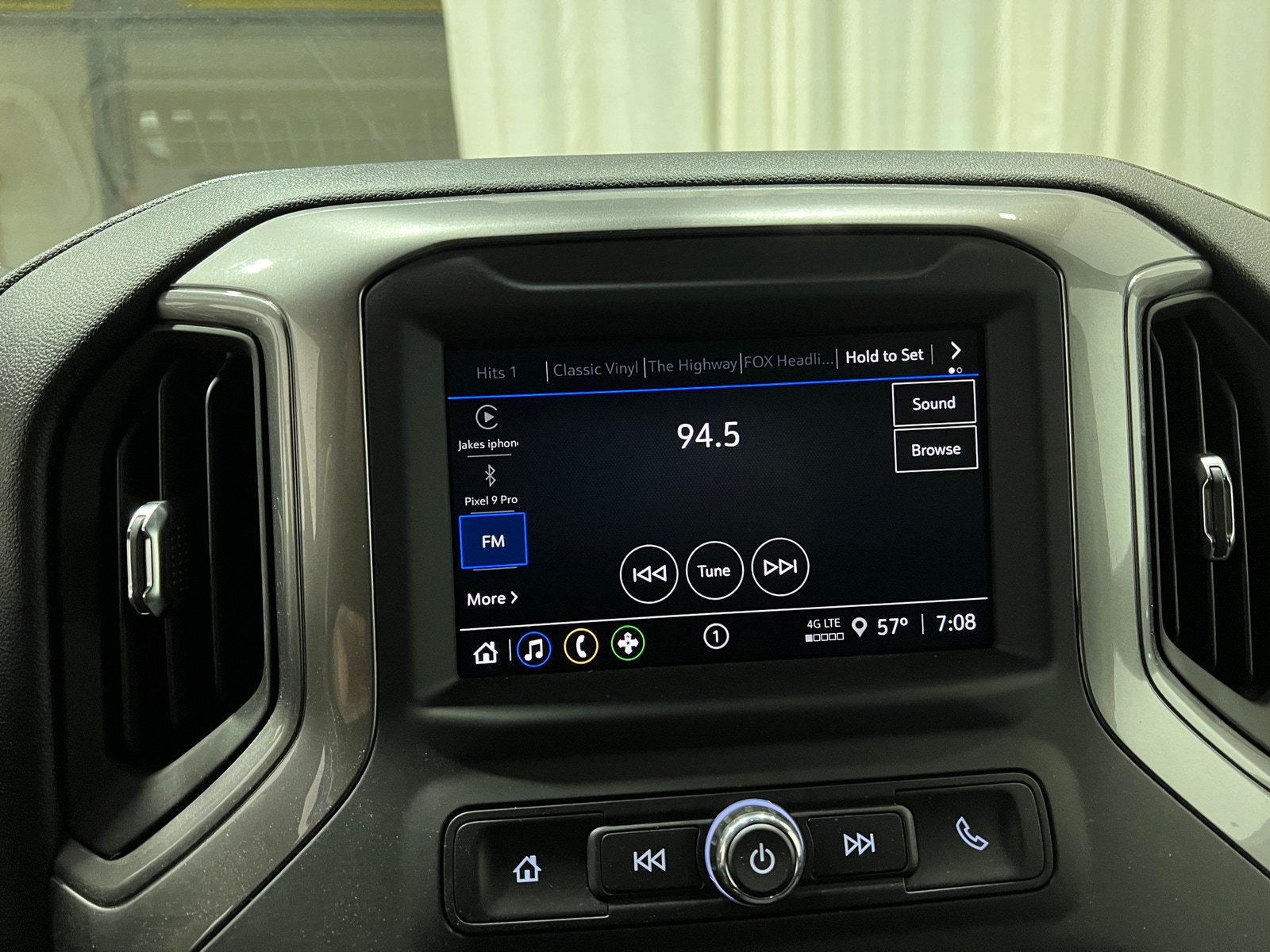 Thumbnail: 2025 Chevrolet Silverado 2500 - 4