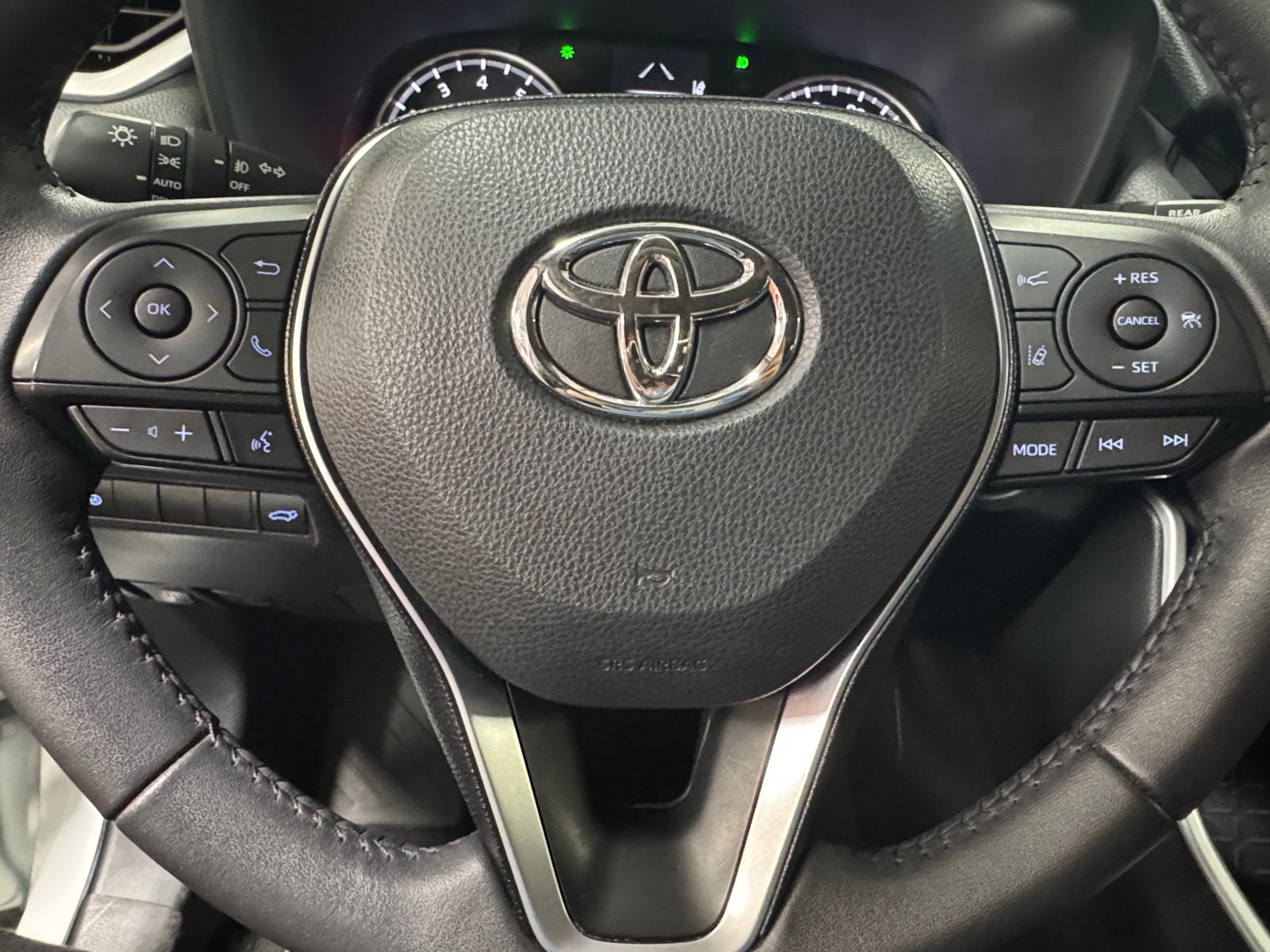 Thumbnail: 2020 Toyota RAV4 - 4