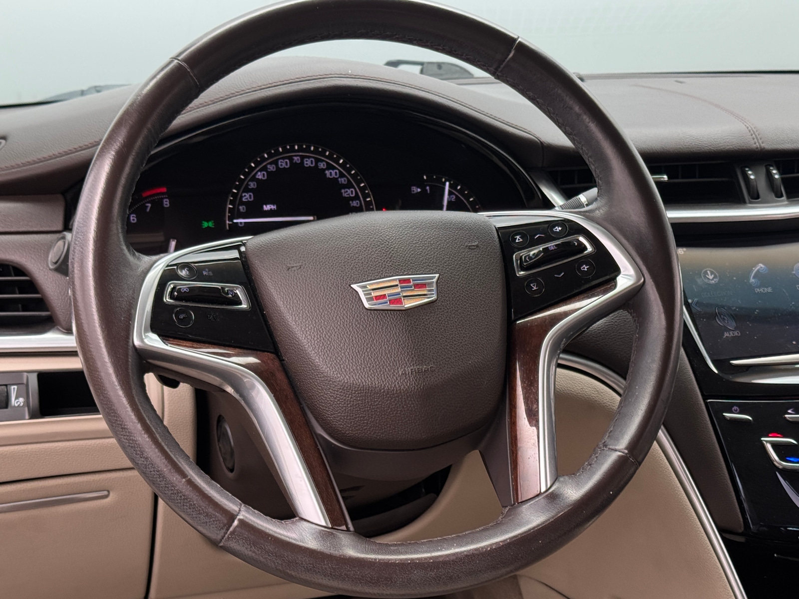 Thumbnail: 2017 Cadillac XTS - 4