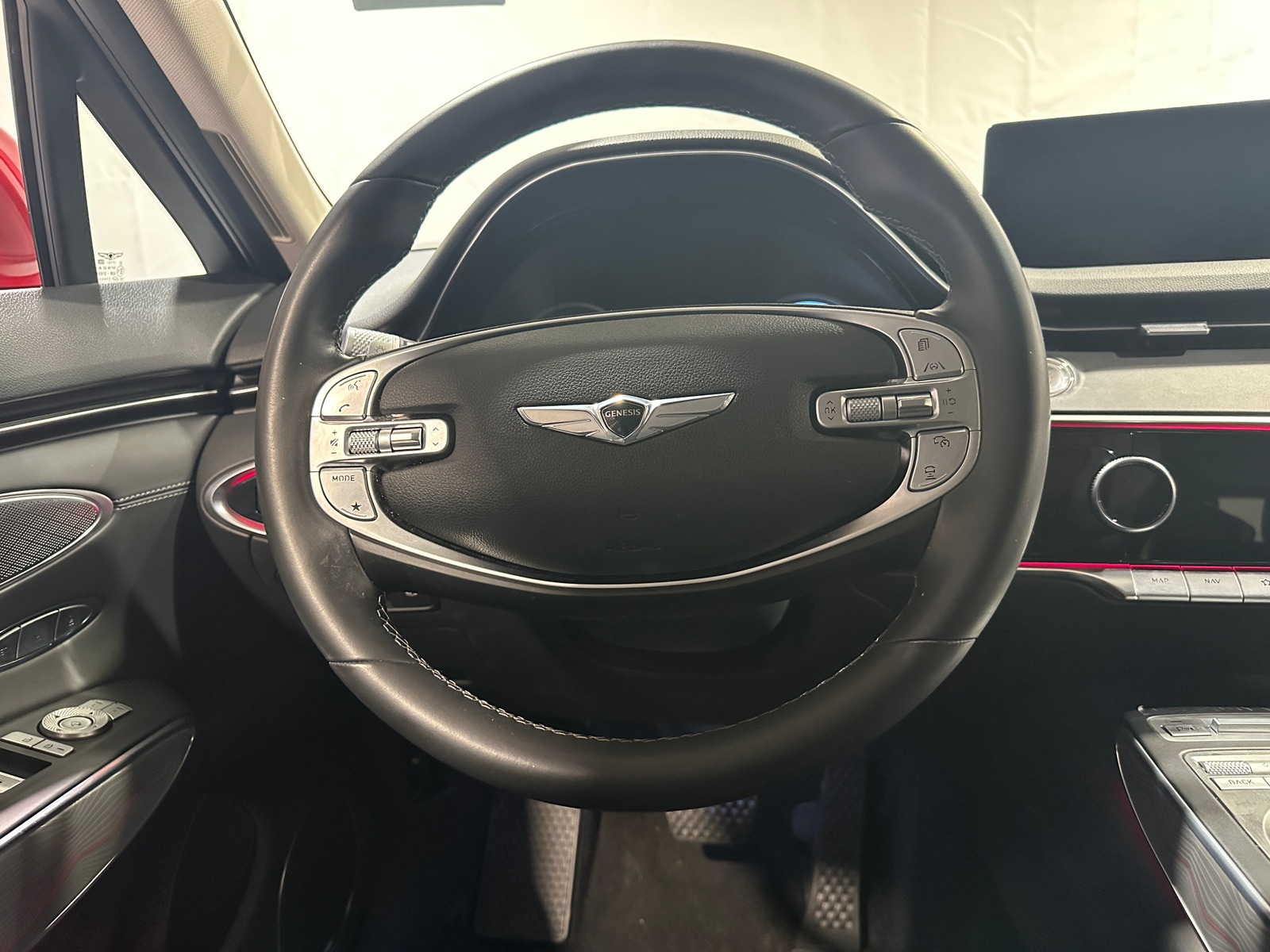 Thumbnail: 2022 Genesis GV70 - 4