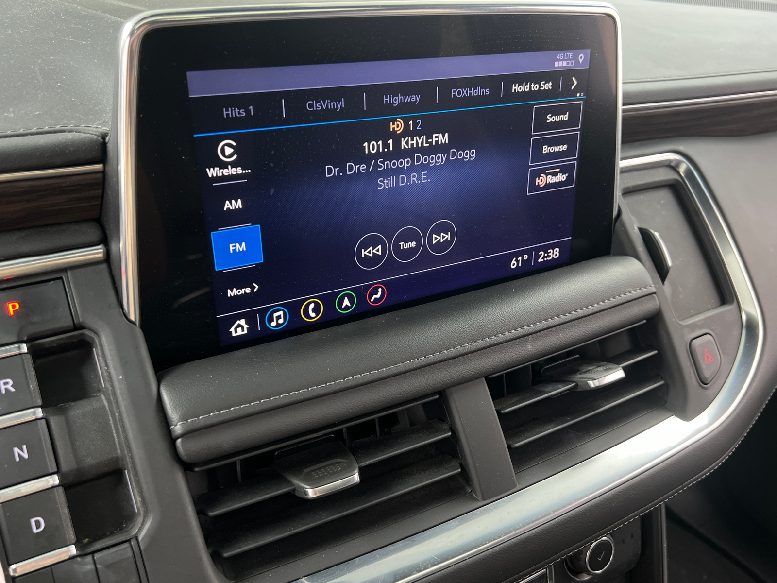 Thumbnail: 2021 Chevrolet Tahoe - 3