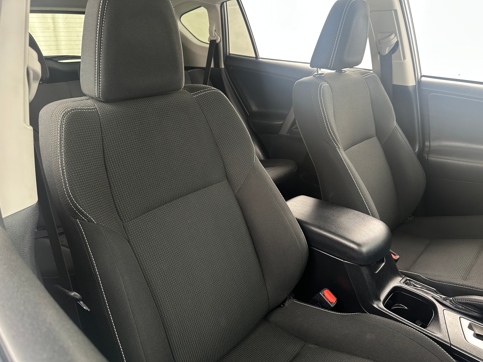 Thumbnail: 2018 Toyota RAV4 - 2