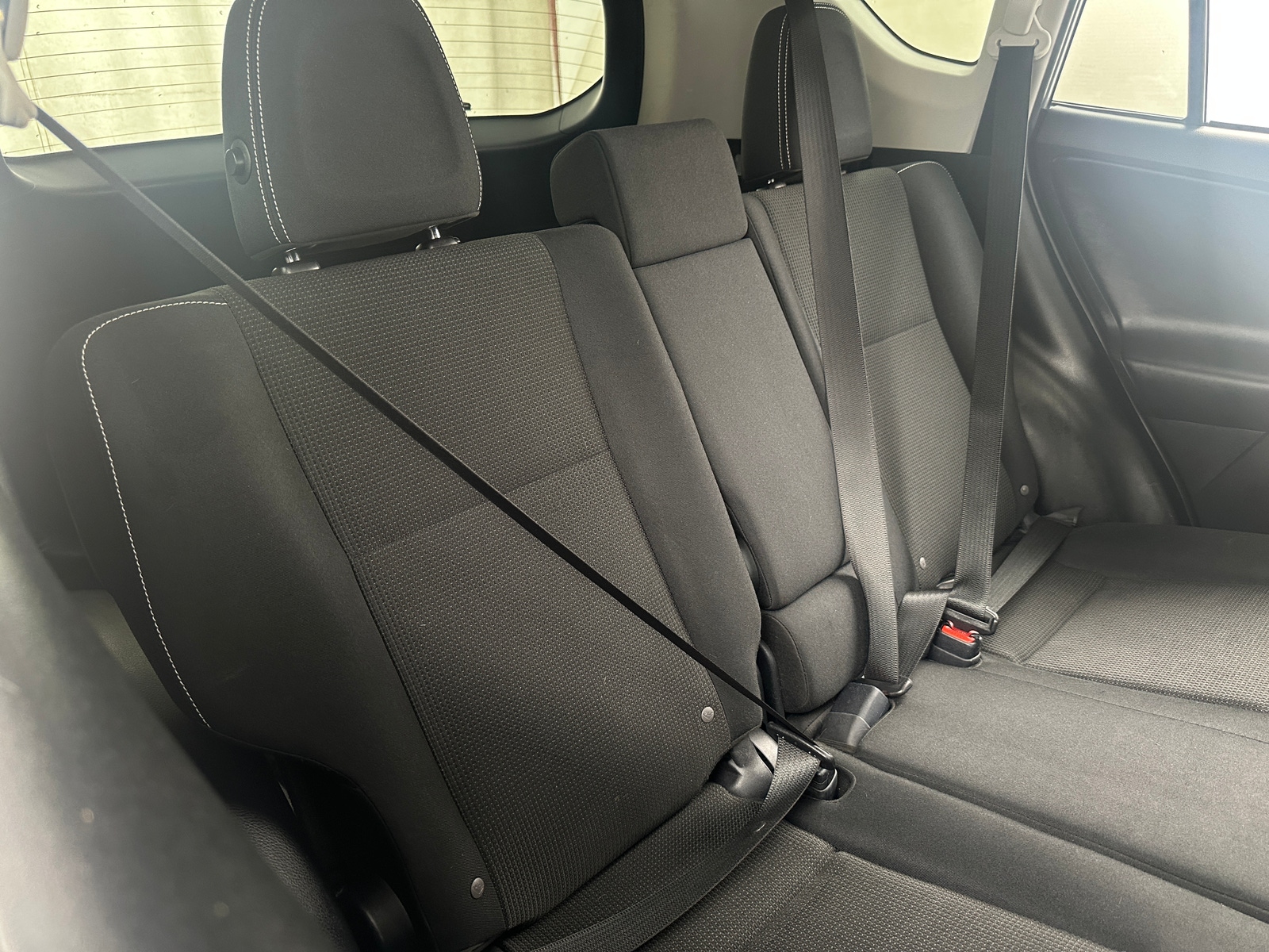 Thumbnail: 2018 Toyota RAV4 - 6