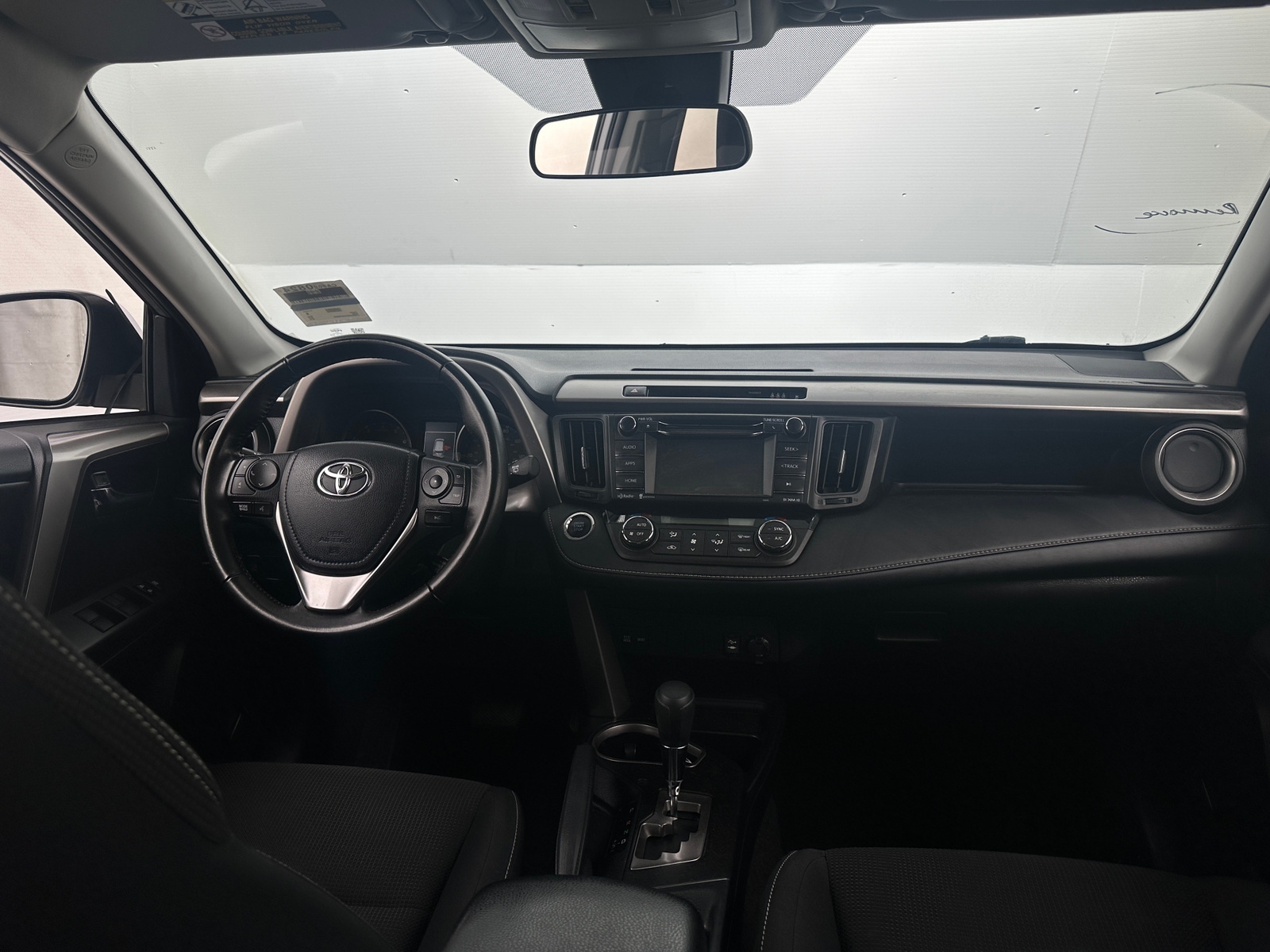 Thumbnail: 2018 Toyota RAV4 - 3