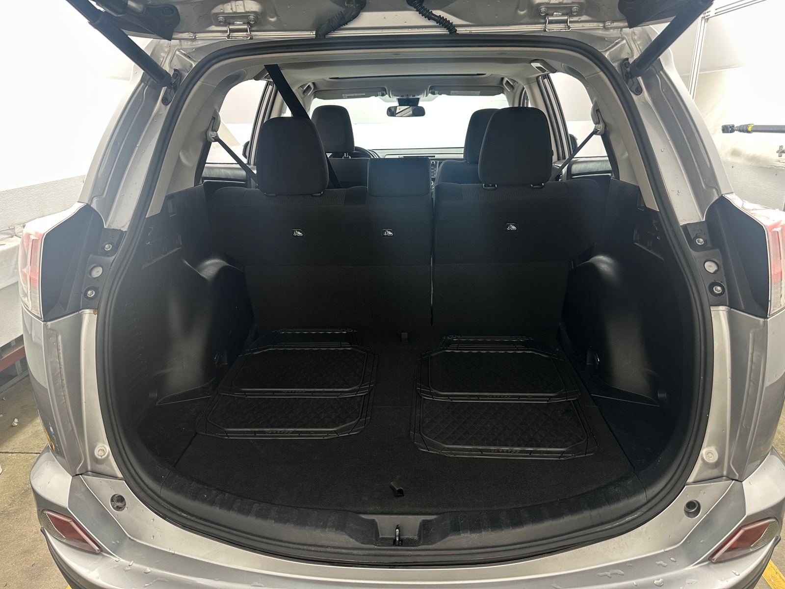 Thumbnail: 2018 Toyota RAV4 - 7