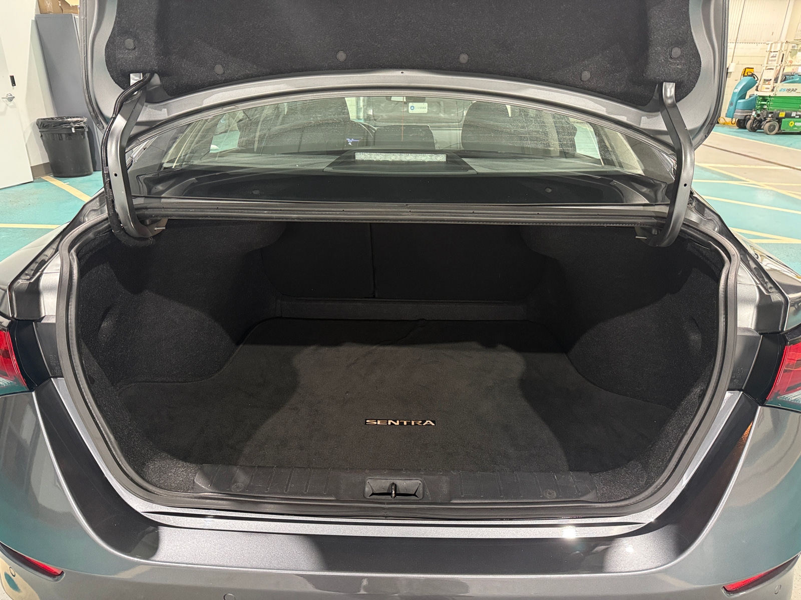 Thumbnail: 2022 Nissan Sentra - 7