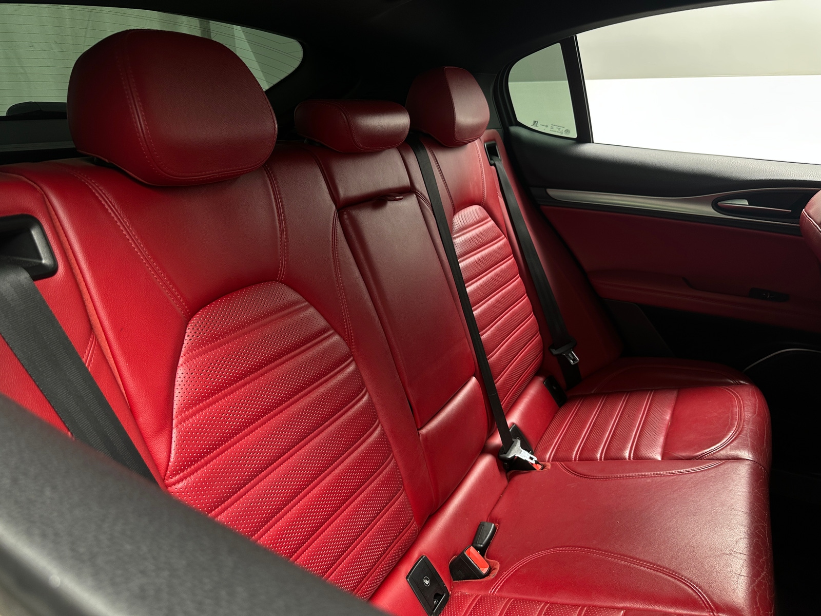 Thumbnail: 2018 Alfa Romeo Stelvio - 5