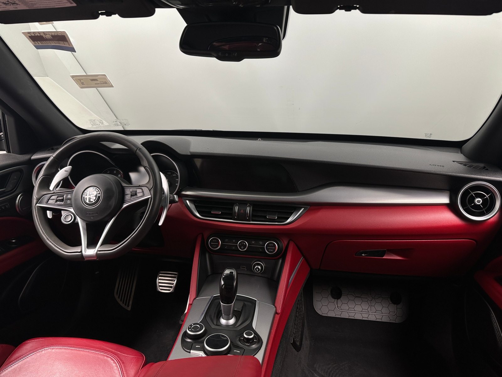 Thumbnail: 2018 Alfa Romeo Stelvio - 2