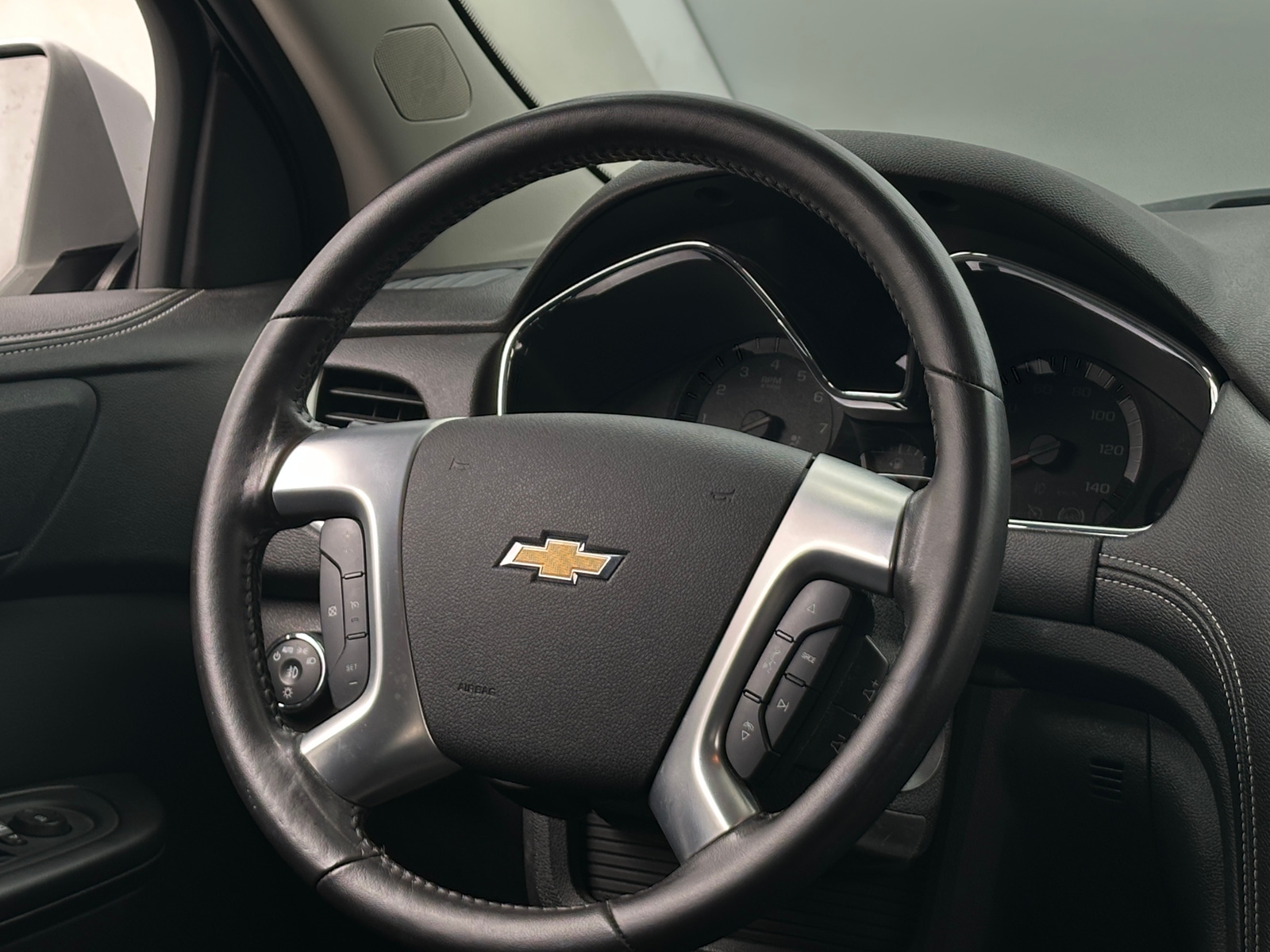 Thumbnail: 2017 Chevrolet Traverse - 5