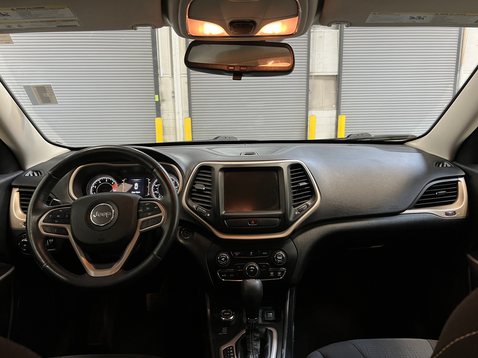 Thumbnail: 2017 Jeep Cherokee - 3